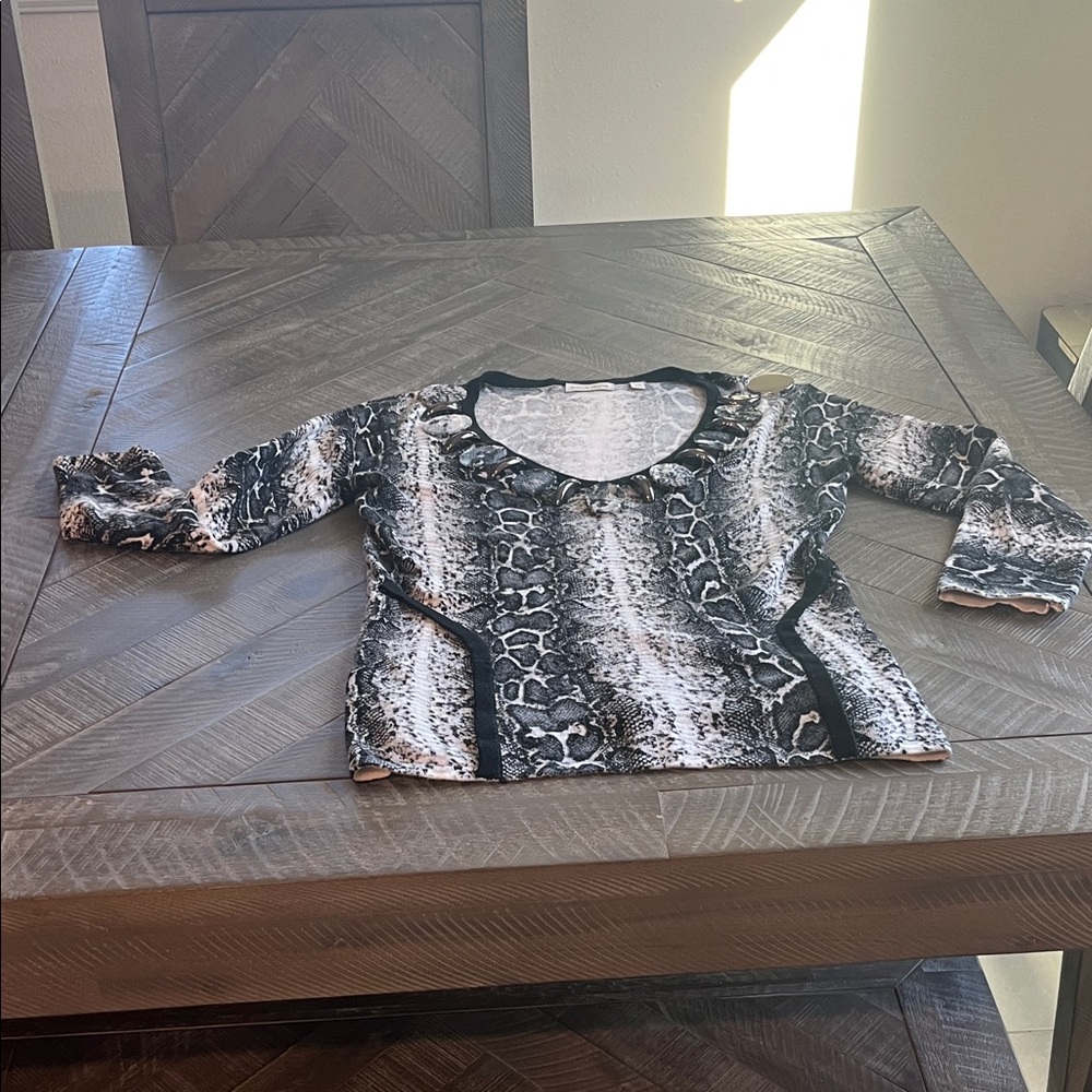 Boston Proper Monochrome Snakeskin Top